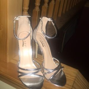 Silver/ Metallic Heel